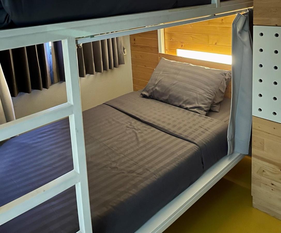 Pamahouse Boutique Hostel Bangkok Exteriör bild