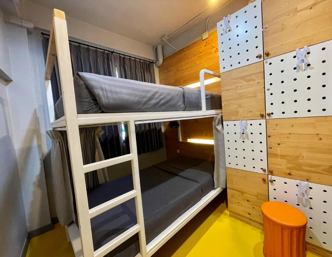 Pamahouse Boutique Hostel Bangkok Exteriör bild