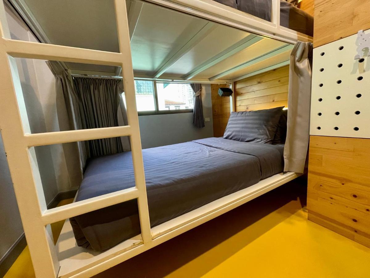 Pamahouse Boutique Hostel Bangkok Exteriör bild